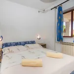 And Nikol Apartman