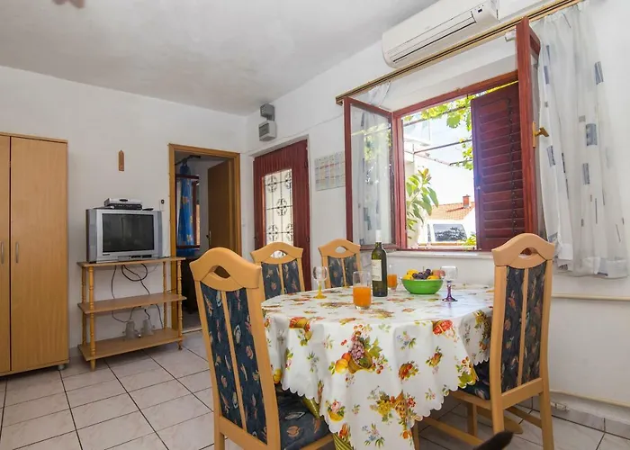 And Nikol Lägenhet *