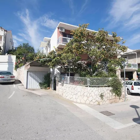 And Nikol Apartment