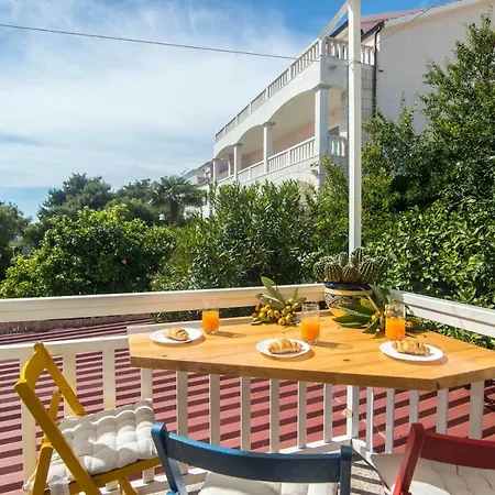 And Nikol Apartment