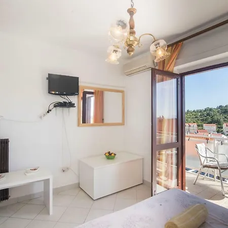 Apartment And Nikol *