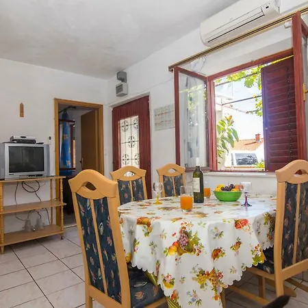 And Nikol Apartment *