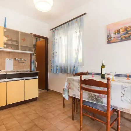 And Nikol Apartment