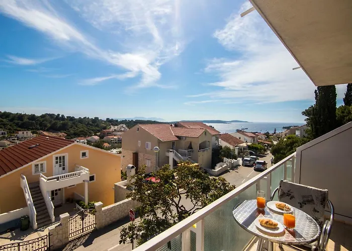 And Nikol * هفار